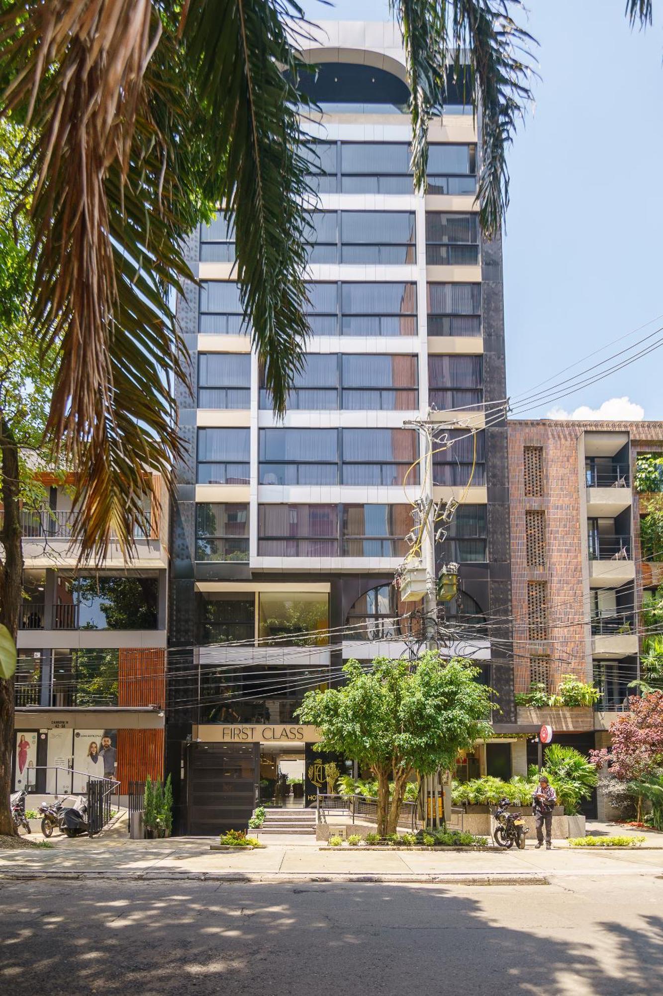 First Class Hotel Medellín Exterior foto